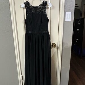 Dress Tells Floor Length Gown With Lace Top Size S